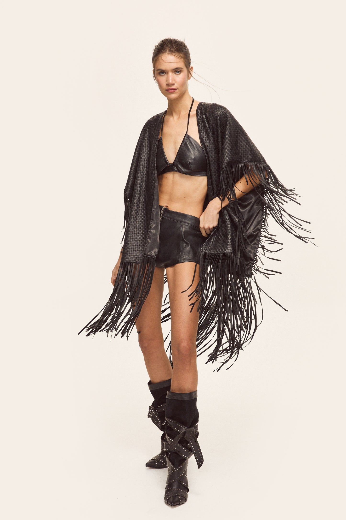 Poncho Inuth Negro (PRE ORDER)