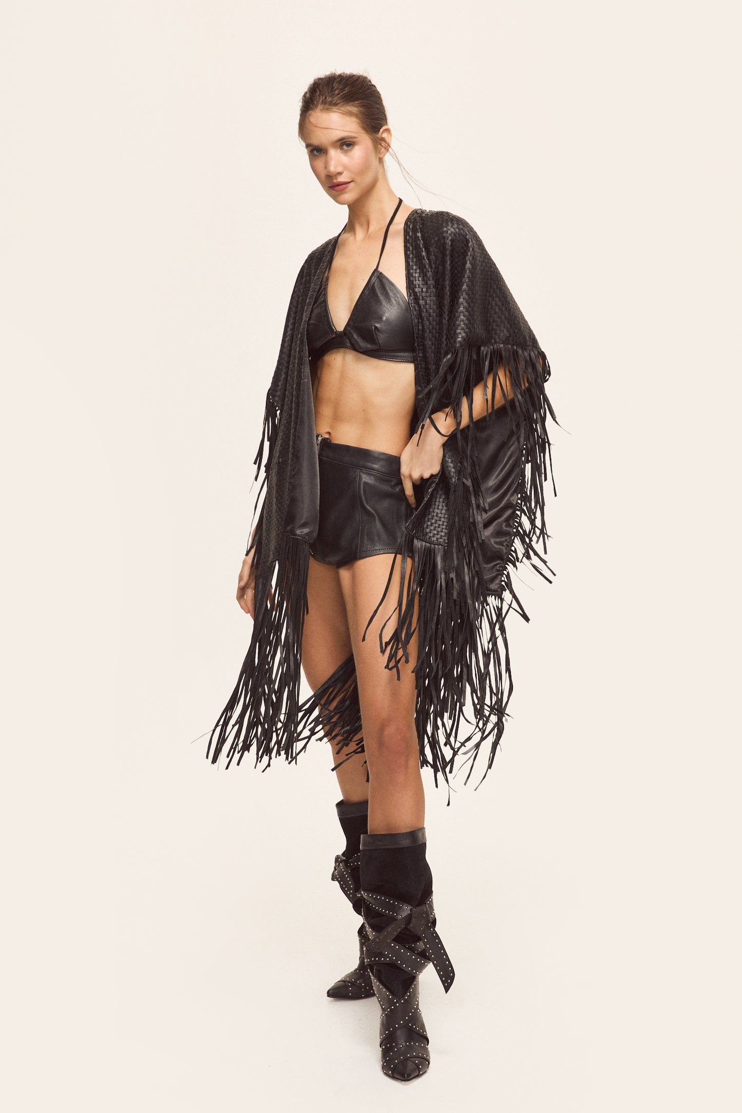 Poncho Inuth Negro (PRE ORDER)