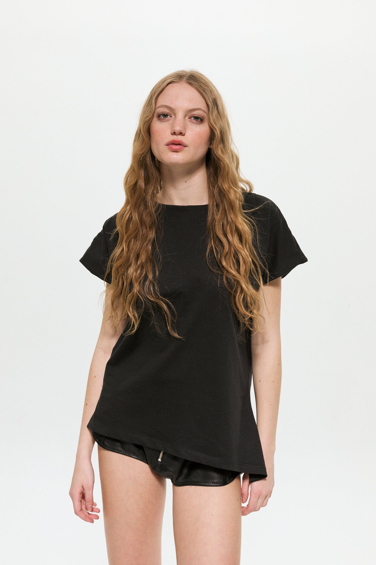 Remera Chaldi Negro