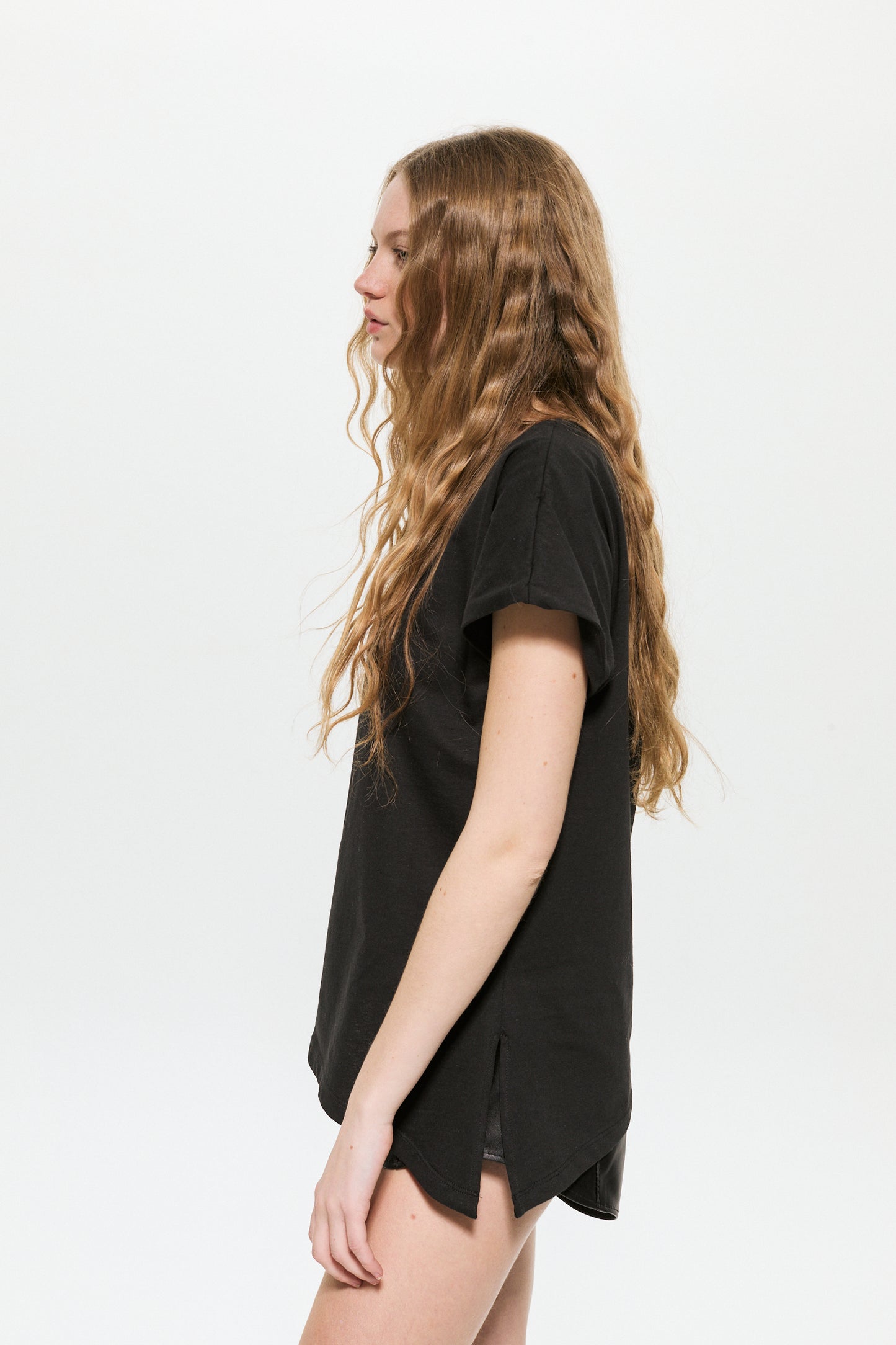 Remera Chaldi Negro