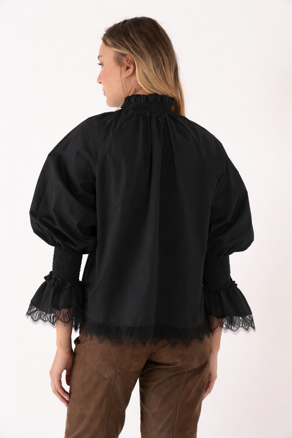 Blusa Obi Negra