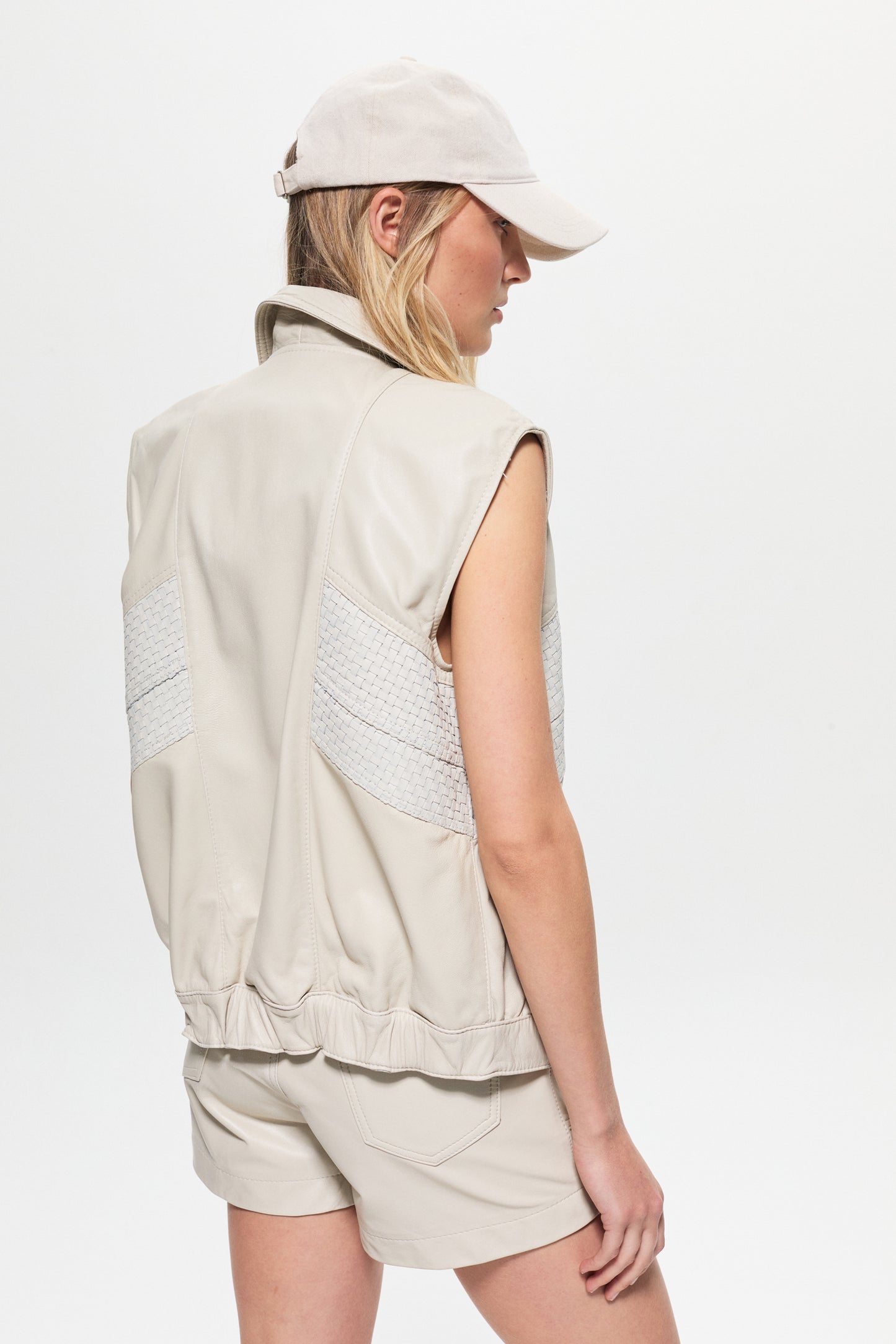Chaleco Cristobal Tiza (PRE ORDER)