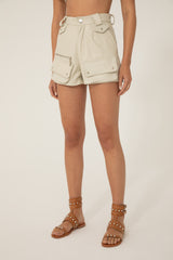 Short Habiba Tiza
