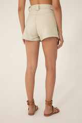 Short Habiba Tiza