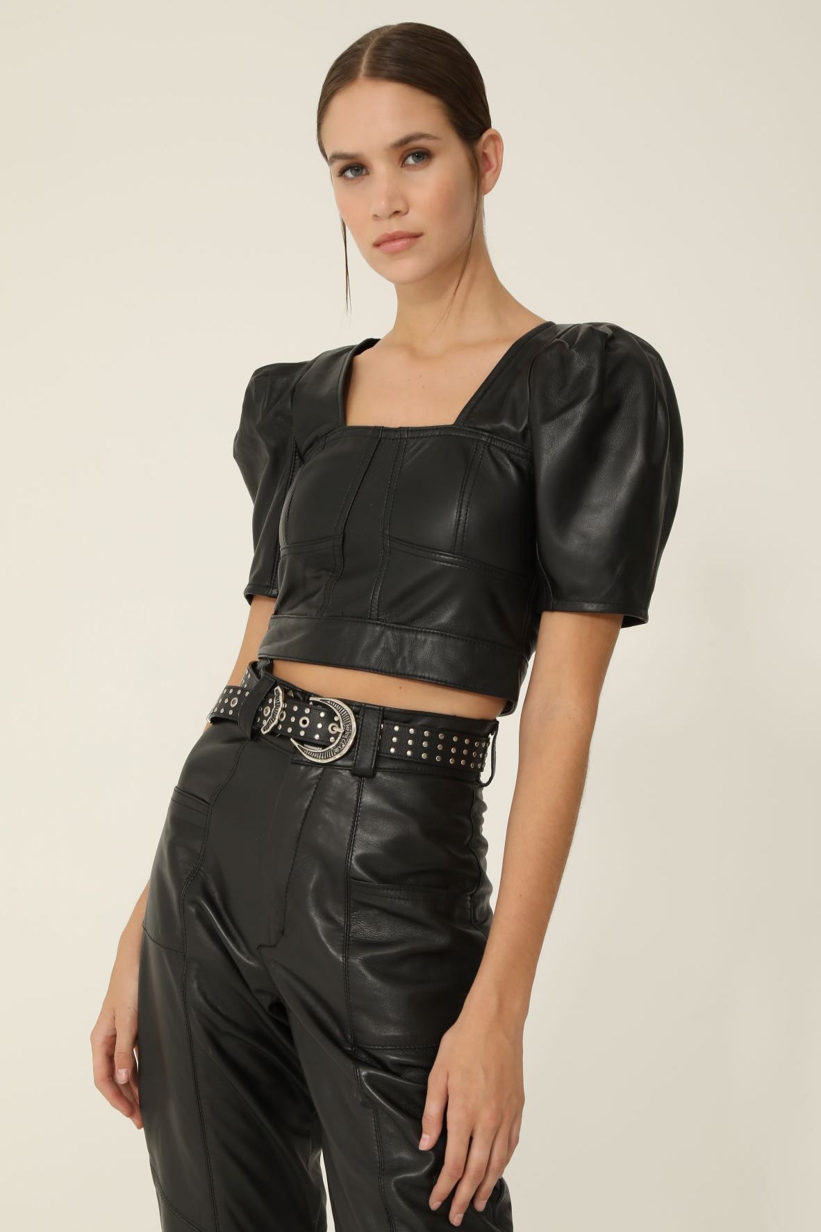 Top Selene Cuero