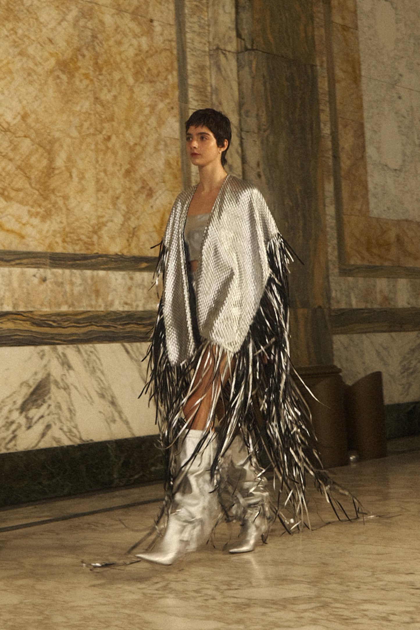 Poncho Inuth Plata (PRE ORDER)