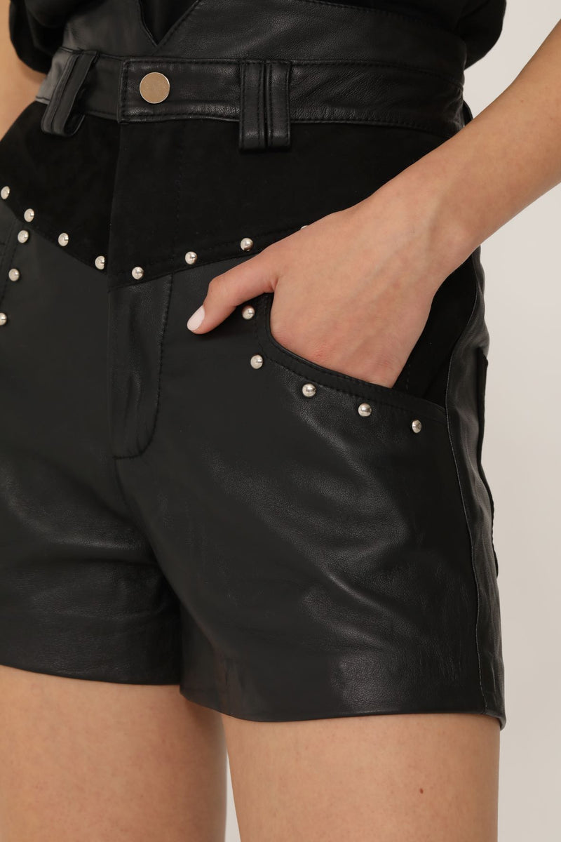 Short Anatole Negro